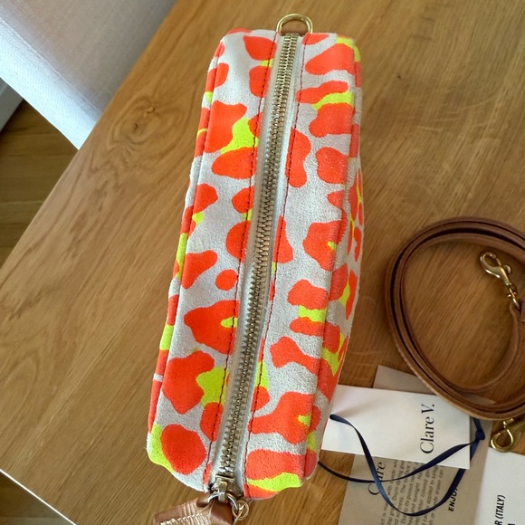 Clare v neon cat midi sac crossbody Bag NWT - Picture 3 of 7